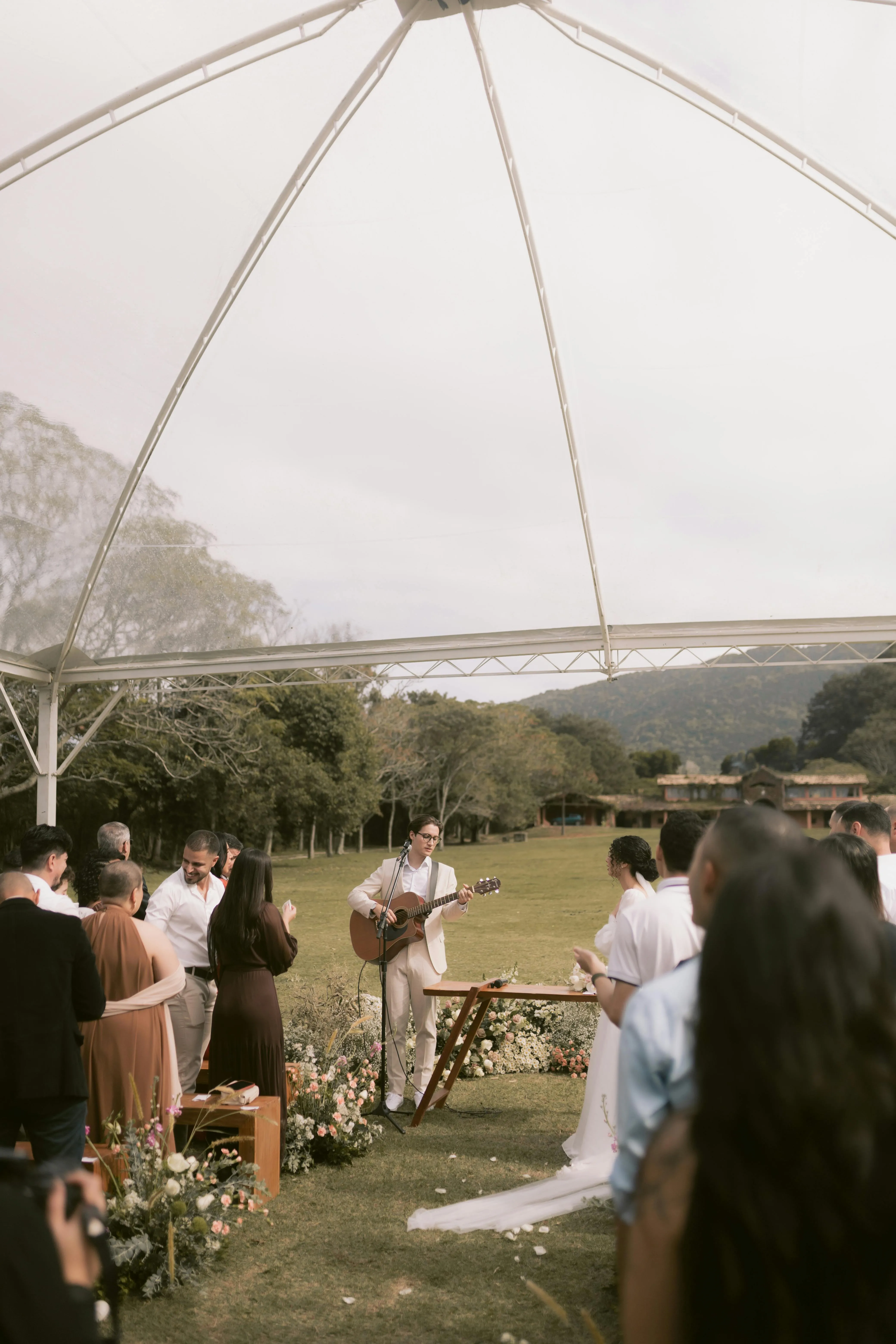 How Your Wedding Timeline Affects Your Film